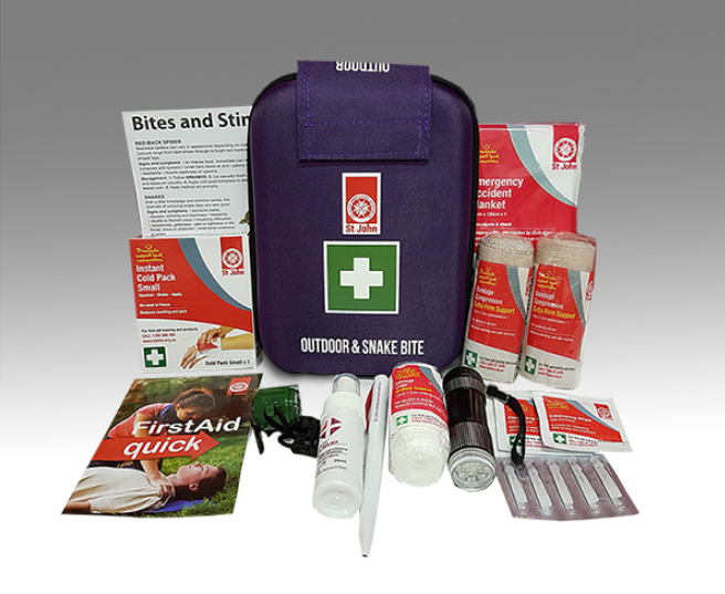 St John Outdoor And Snake First Aid Kit